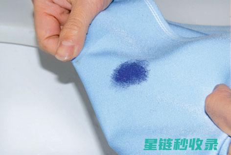 衣物遇墨水渍？别慌！这些去除方法速效又安全 (衣物遇墨水渍怎么办)