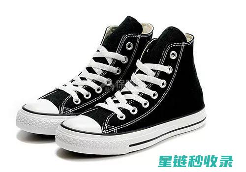 帆布鞋清洁秘籍：轻松去除污渍与异味的实用方法 (帆布鞋清洁秘诀视频)
