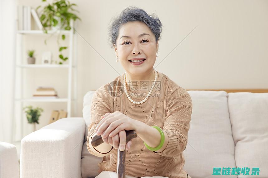 老年人居家防跌倒全攻略：细节处见真章 (老年人居家防火宣传mp3)