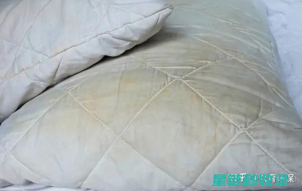 枕头上螨虫多？试试这几种清洁方法 (枕头上螨虫多会有什么危害)