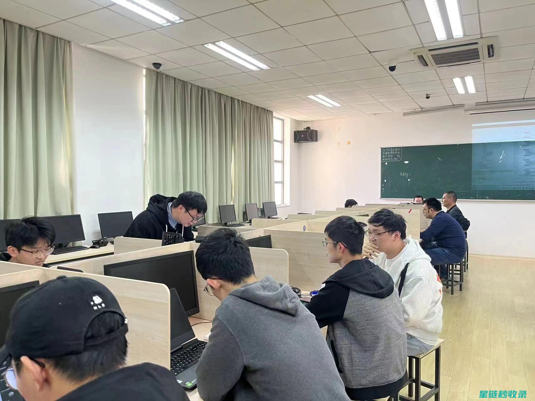专业百叶窗除尘技巧分享，让空气更清新 (百叶窗清理方法)